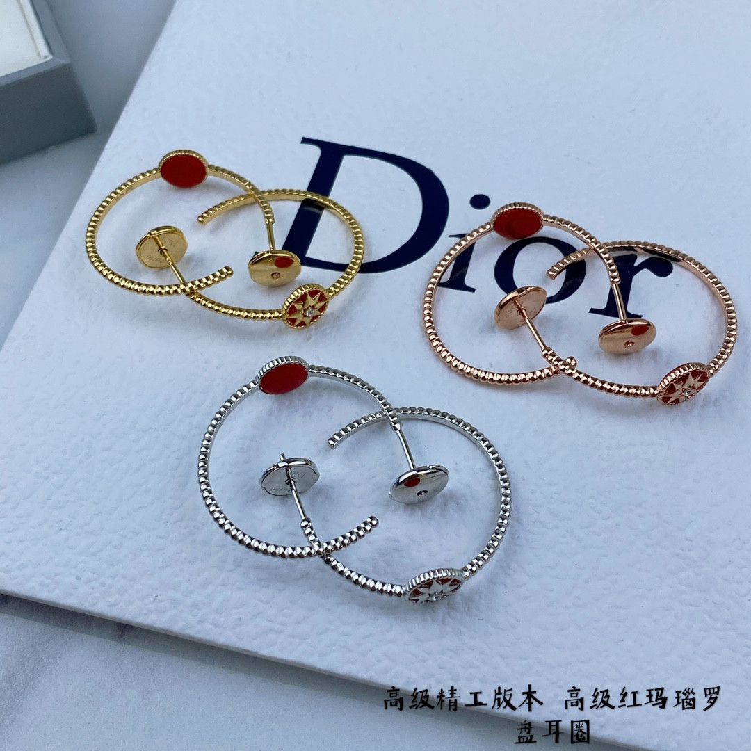 D*or eight-pointed star earrings