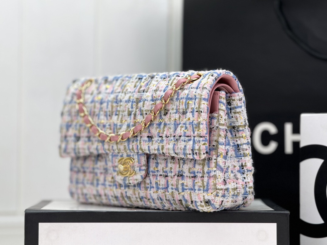 Ch*el mini classic 11.12 handbag 25 15.5 × 25.5 × 6.5 cm