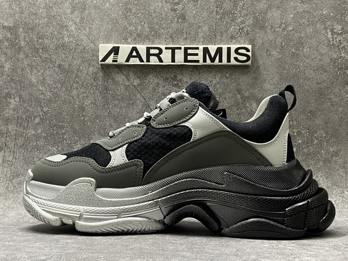 Balenciga Triple S Honey Comb Grey Sliver