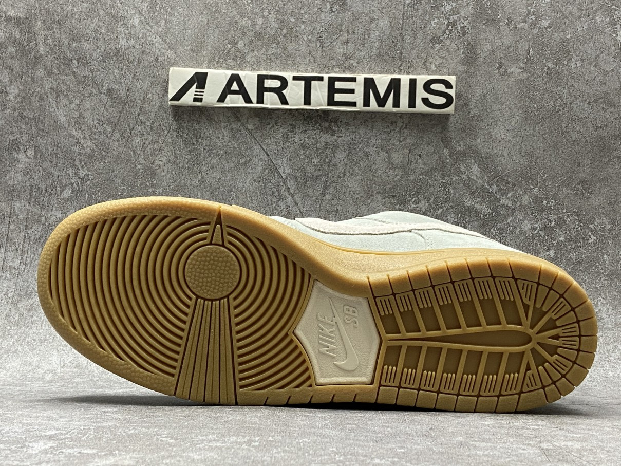 Nike SB Dunk Low Island Green Gum