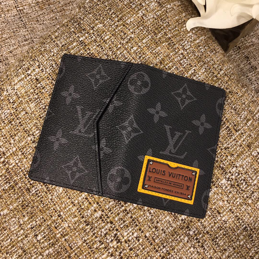 LV POCKET ORGANIZER M69250