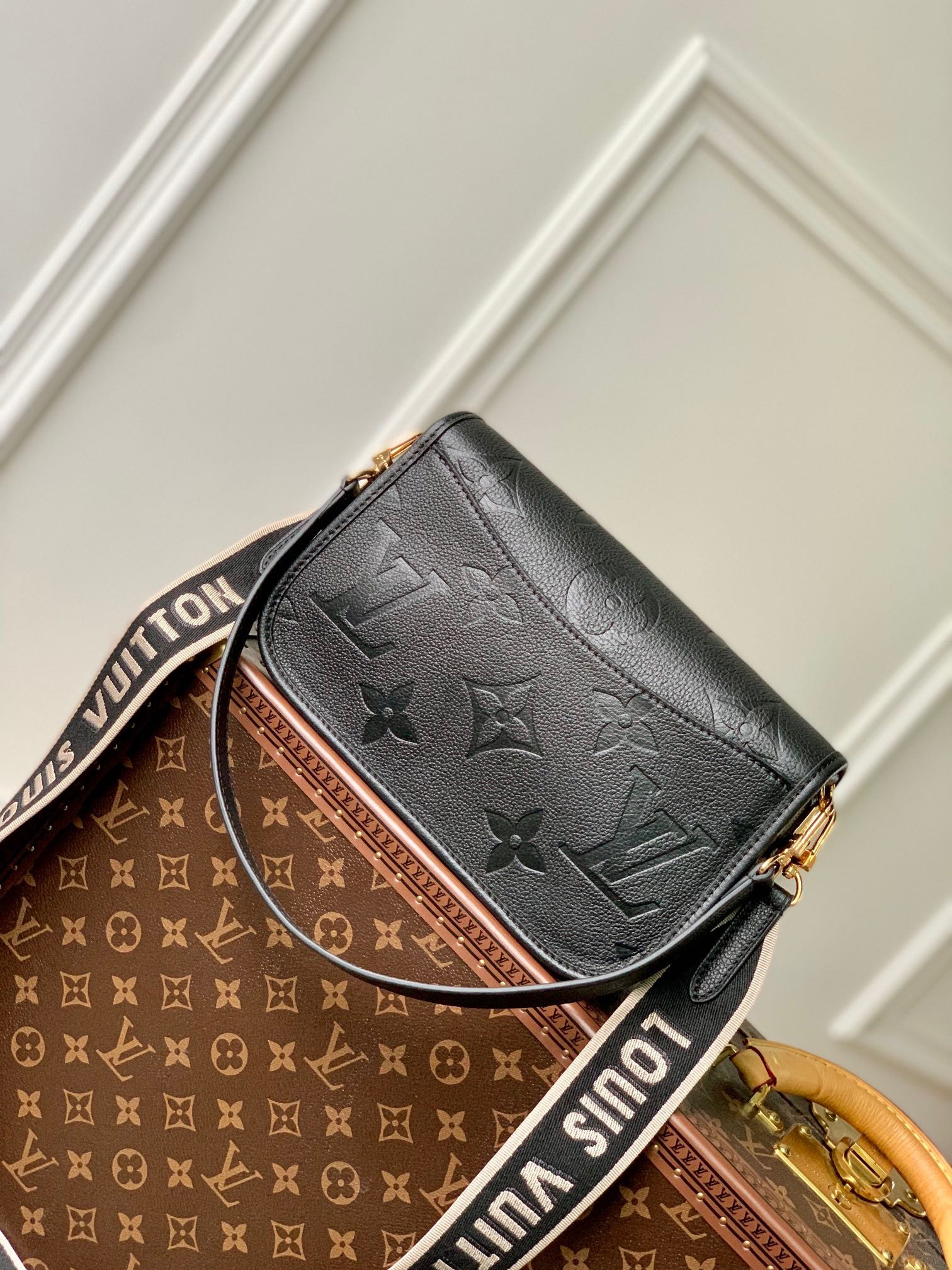 LV Diane M46386