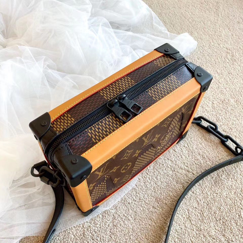 LV NIGO SOFT TRUNK N40381