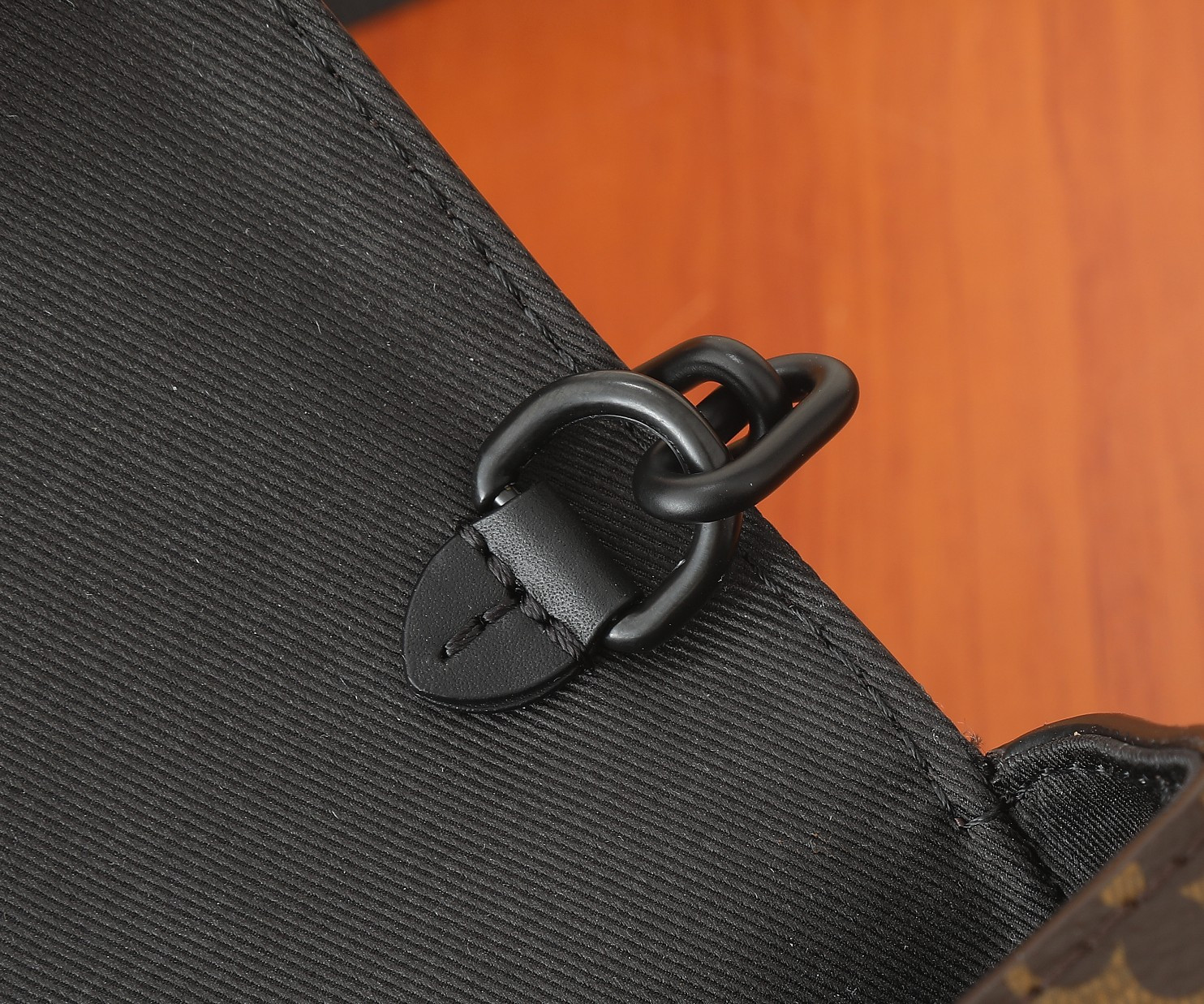 LV Steamer Wearable Wallet M83613 7.1 x 4.3 x 2.6 inches