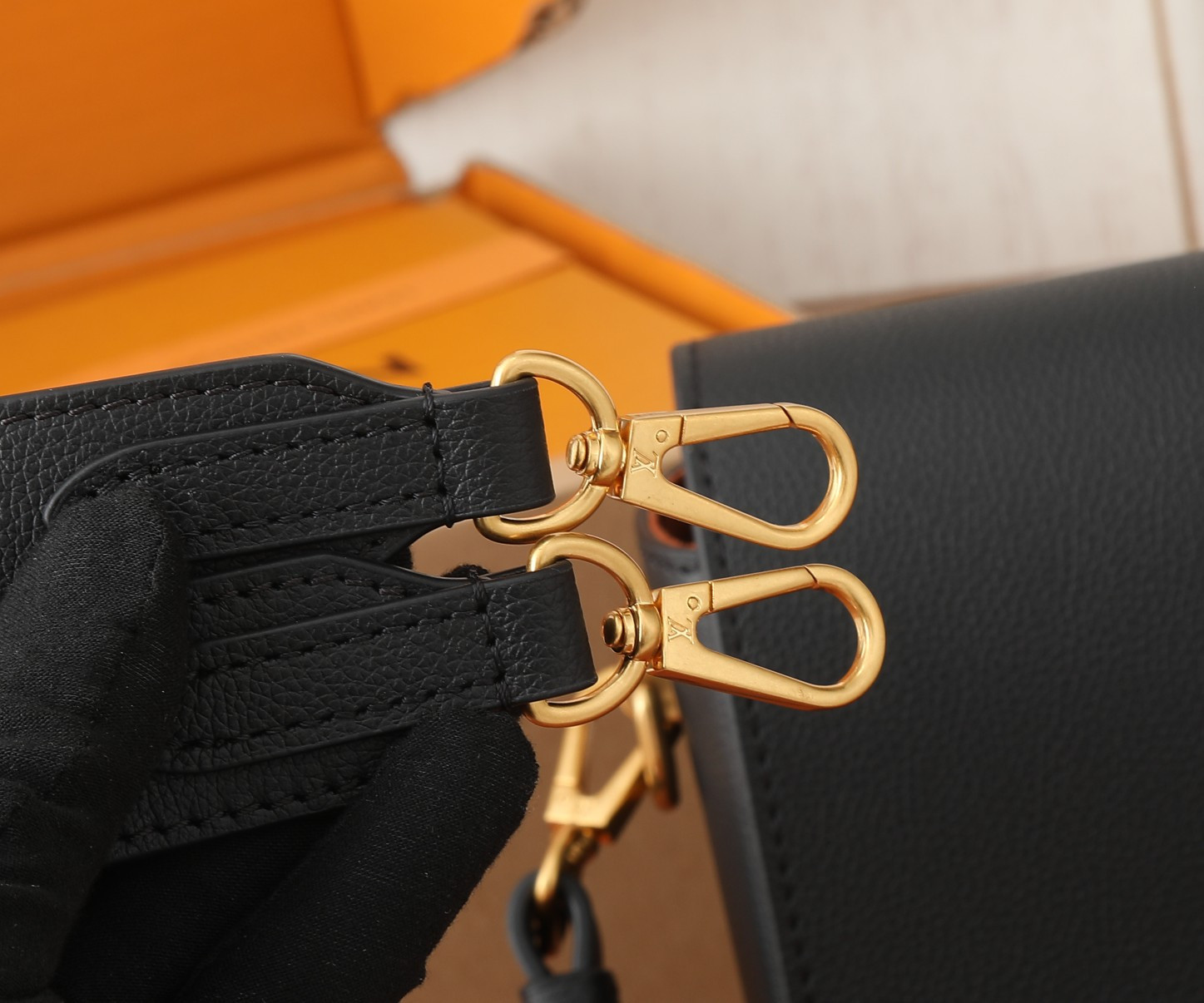 LV Soft Twist M24639 10.6 x 7.5 x 3.5 inches