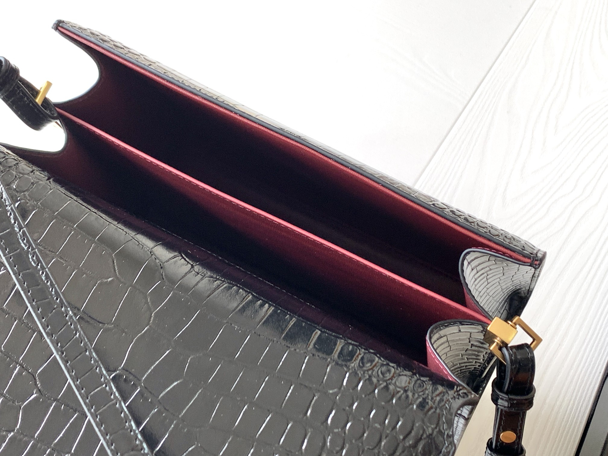 Y*L cassandra 24.5x20x11.5cm