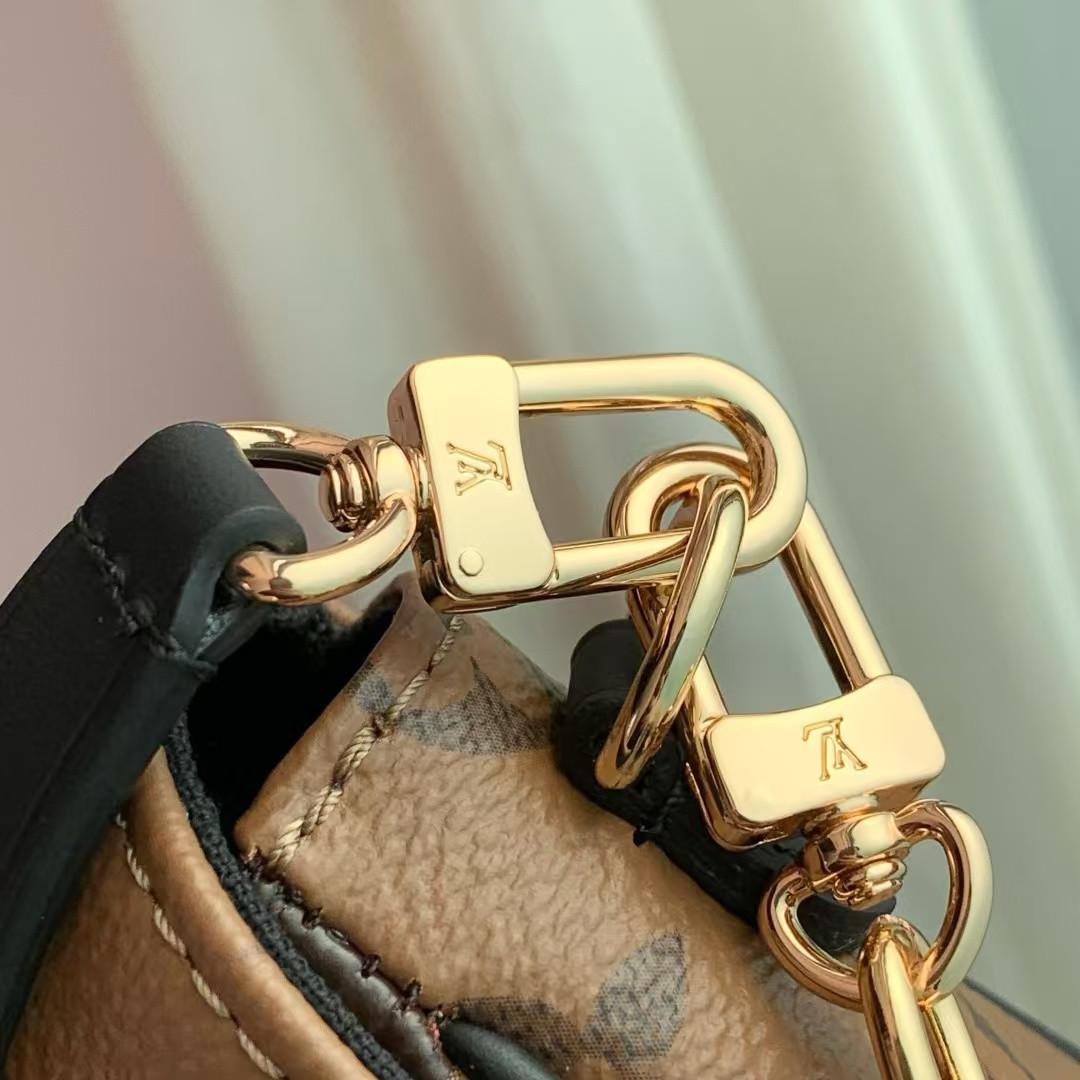 LV Wallet On Chain Ivy M26587 23.5x12x4.3cm